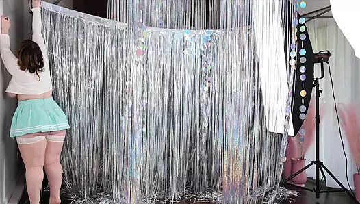 Curvy Content Creator Bea York Cleans Up After Photoshoot with Tits Out