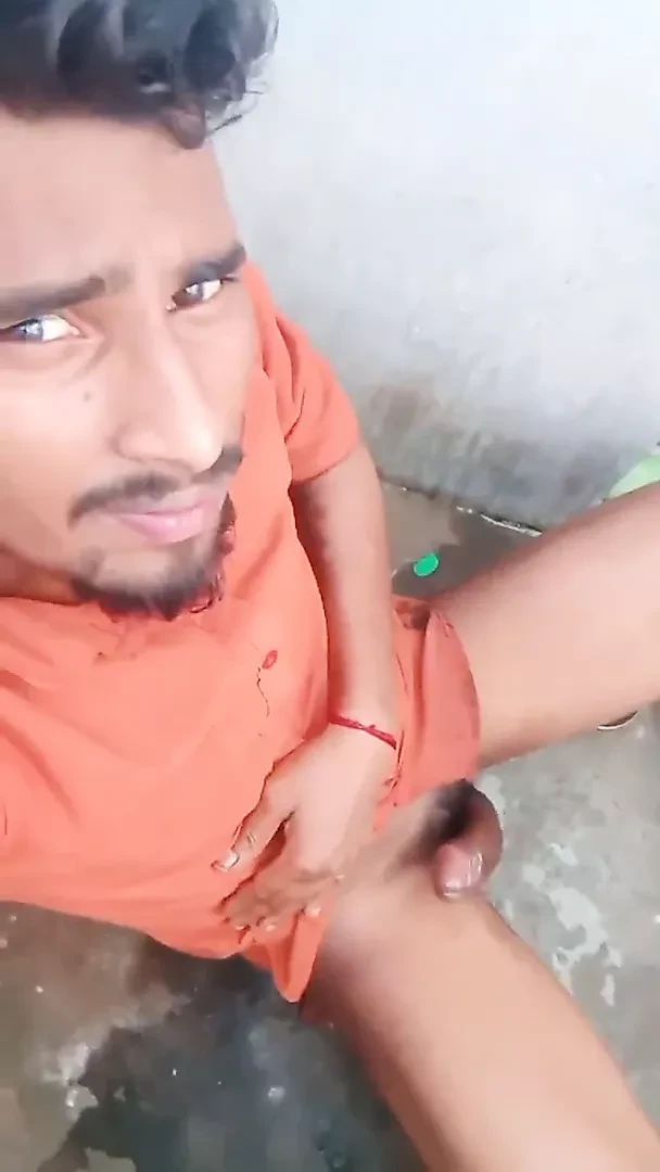 Desi se masturbando