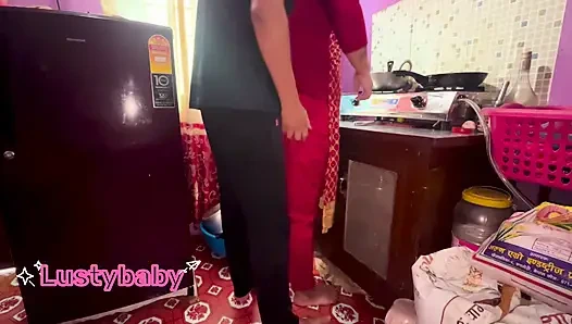 Pasangan Nepal di dapur