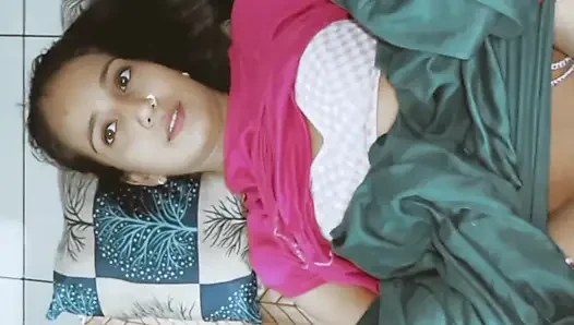 Desi hot bhabhi ko dwar ne thick big cock se fucka