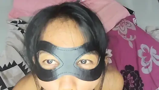 Dia mencoba perls anal dan mendapat orgasme
