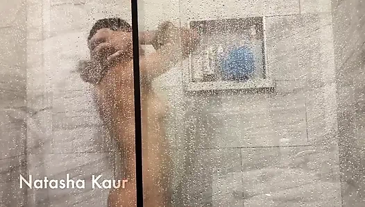 POV: du beobachst mich beim duschen und ich säubere nach dem dusch-sex