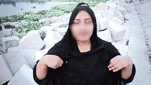 Video seks gadis hot desa india di luar ruangan
