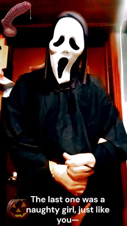 SCREAM A LOVE STORY En dominant fyr med Ghostface-maske og en enorm kuk bryter seg inn i hjemmet ditt halloween-natten for å sprute