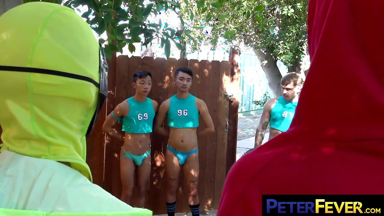 그룹 섹스를 즐기는 PETERFEVER Dane와 Danny