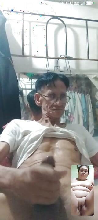 dia ingin orgasme dengan vagina yang sangat basah dan berair