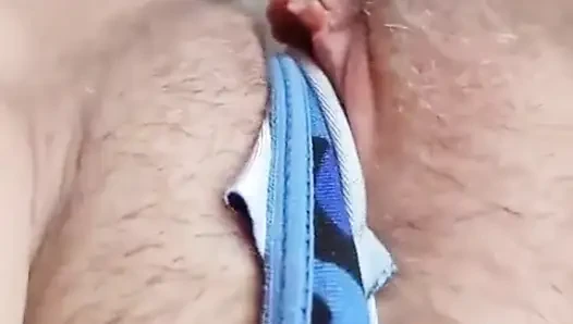Aku lagi asik ngocok kontolku sore-sore - pov