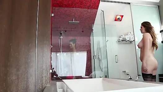 Интенсивные оргазмы для горячих лесбиянок