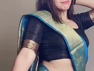 Desi Indian Beautiful Bhabhi Hardcore Sex With Huge Dick