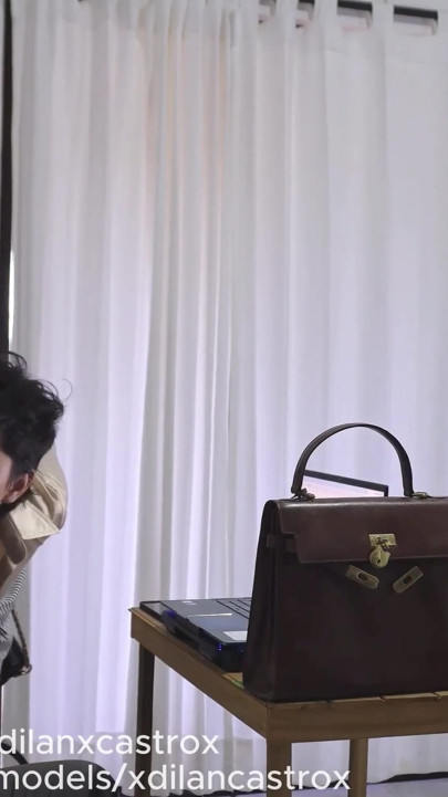 A STRAIGHT LAWYER HIRED ME TO FUCK MY HUGE GAY ASS, TOOK OFF THE CONDOM AND FUCKED ME BAREBACK UNTIL HE CUMMED INSIDE. | Clip 1