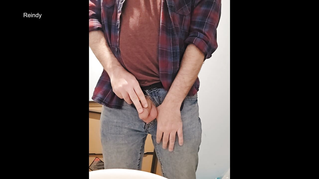 I Like Filming Myself Pissing so You Can Watch.
