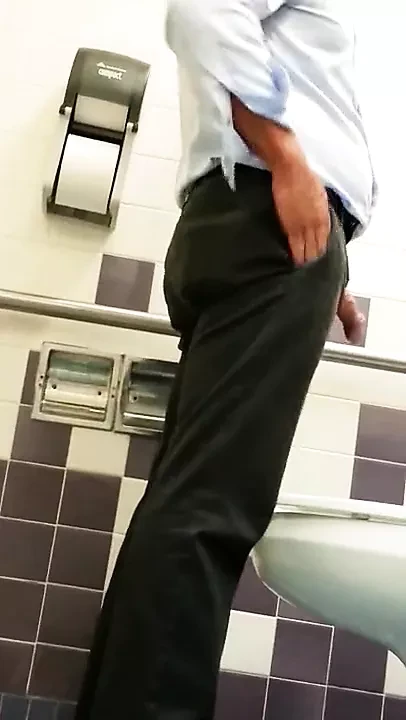看着这个爸爸在打电话的时候长大