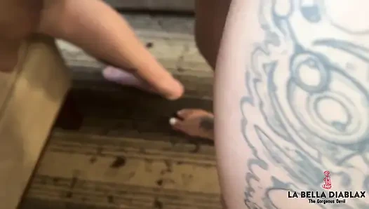 Зафиксированная шлюшка-жопа принимает член 10" богини!