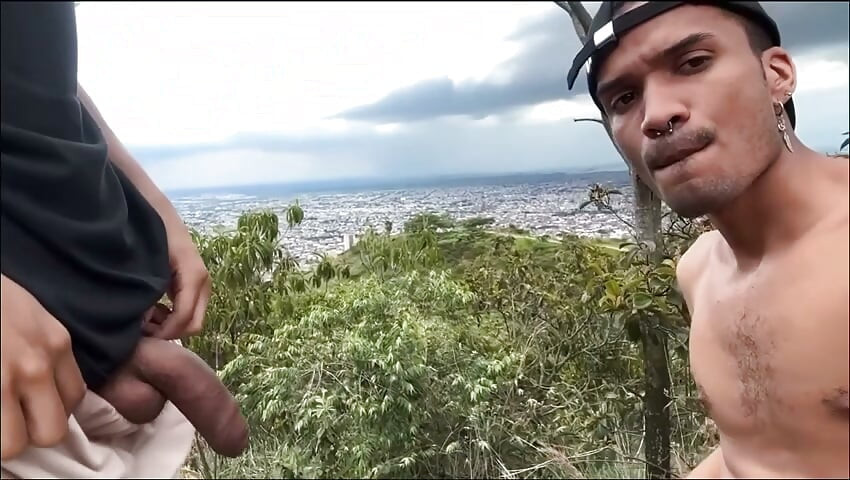 Sucking the Athlete's Cock with a Huge Cock