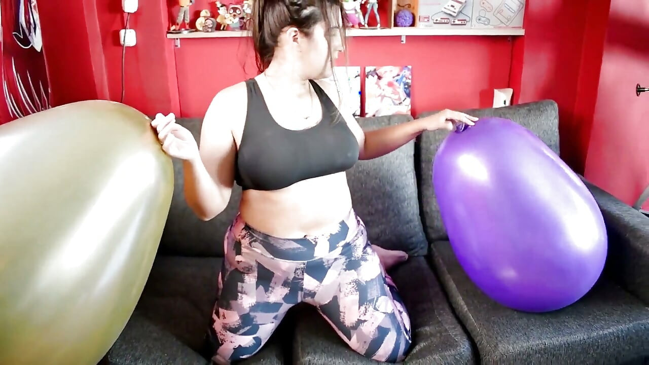 Cant Keep Clothes Mounting Big Golden Balloon - Bunny Looner