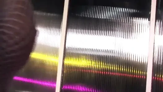 İç çamaşırlı güzel sahne-2_sexy, iç çamaşırlı şehvetli esmer yüze boşalmanın tadını çıkarıyor