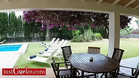 Underwater blowjob! Caught the pool boy peeping, so I deepthroated his big white cock - Little Caprice