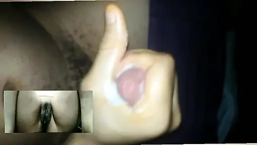 Bei einem videoanruf masturbieren