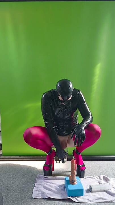 Spit & Piss Injection via Dildo Deepthroat in Fetish Gear