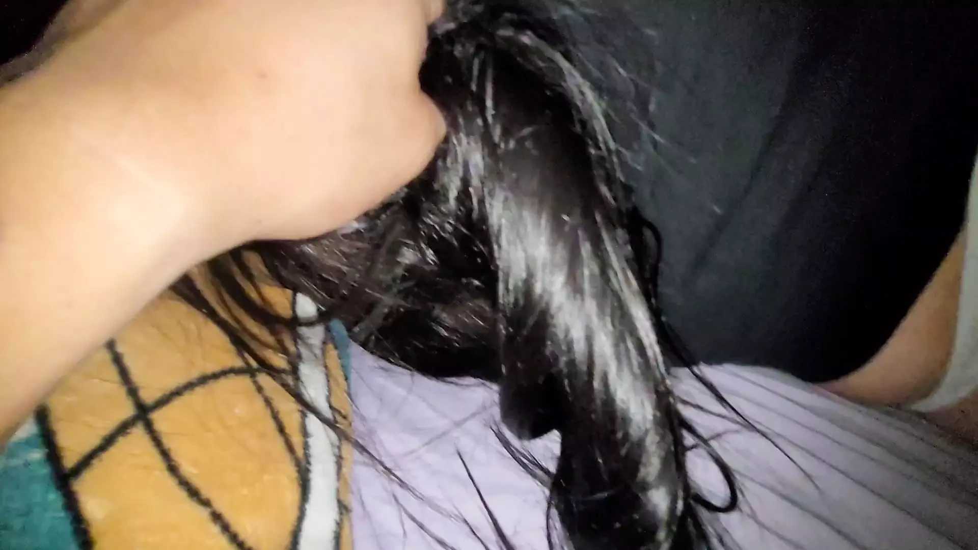 Từ phía bên tôi đụ cô ấy trong khi cô ấy thích một con cu rất lớn