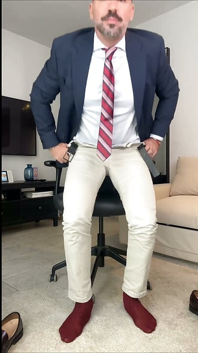 I Masturbate While Playing with My Tie.
