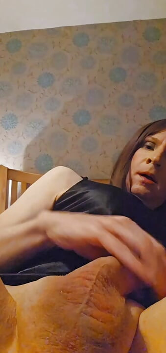 Uncaged sissy clitty