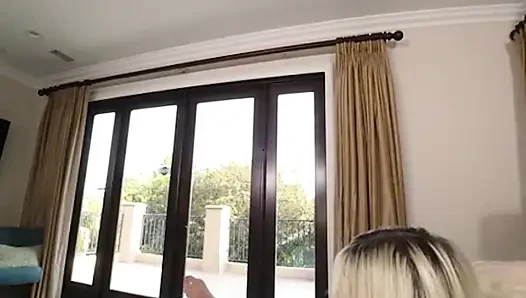 Dışarı çıkmadan önce badoinkvr, boşaltman gerekiyor ve Lilly Bell yardım etmeye çok istekli bölüm 3