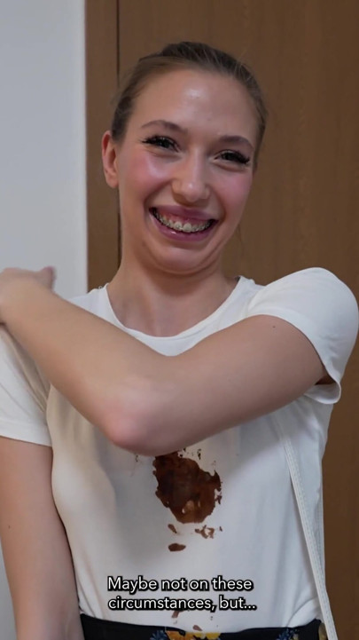 Hun ville bare have et bad, men endte på hans pik | Klip 1