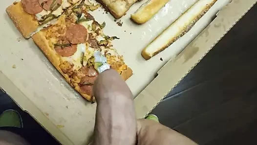 cumming üzerinde pizza