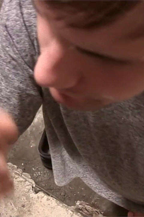 ジョーは男を狙っている