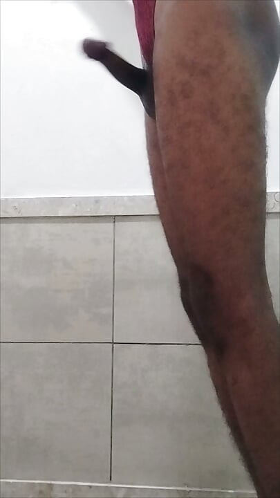 Sauteli bahan ki thng painti ke paas land se khela