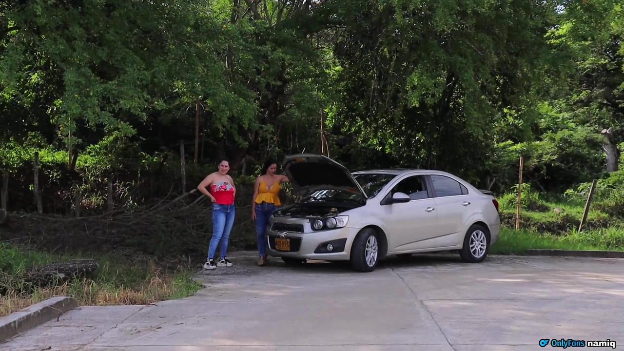 friends pay the mechanic with their big tits