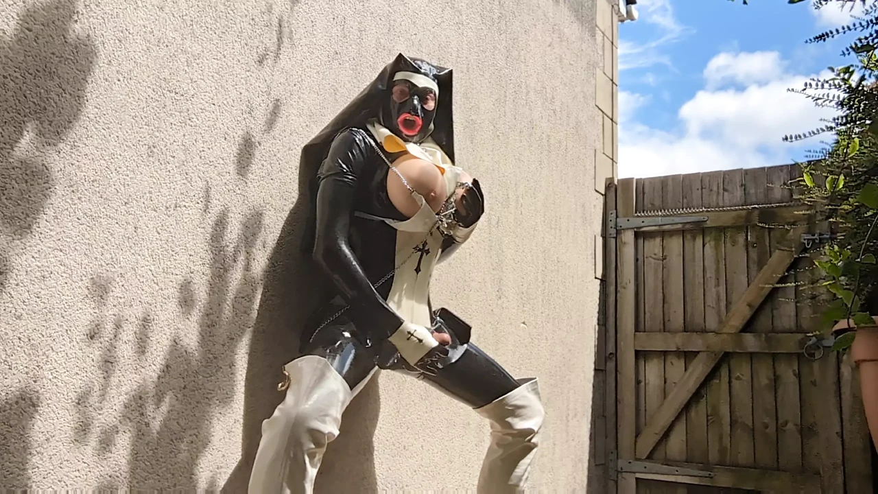Alisons back in full rubber