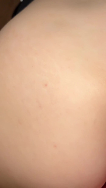 酒店清洁工没想到有人在她后面操她 | 短片 1