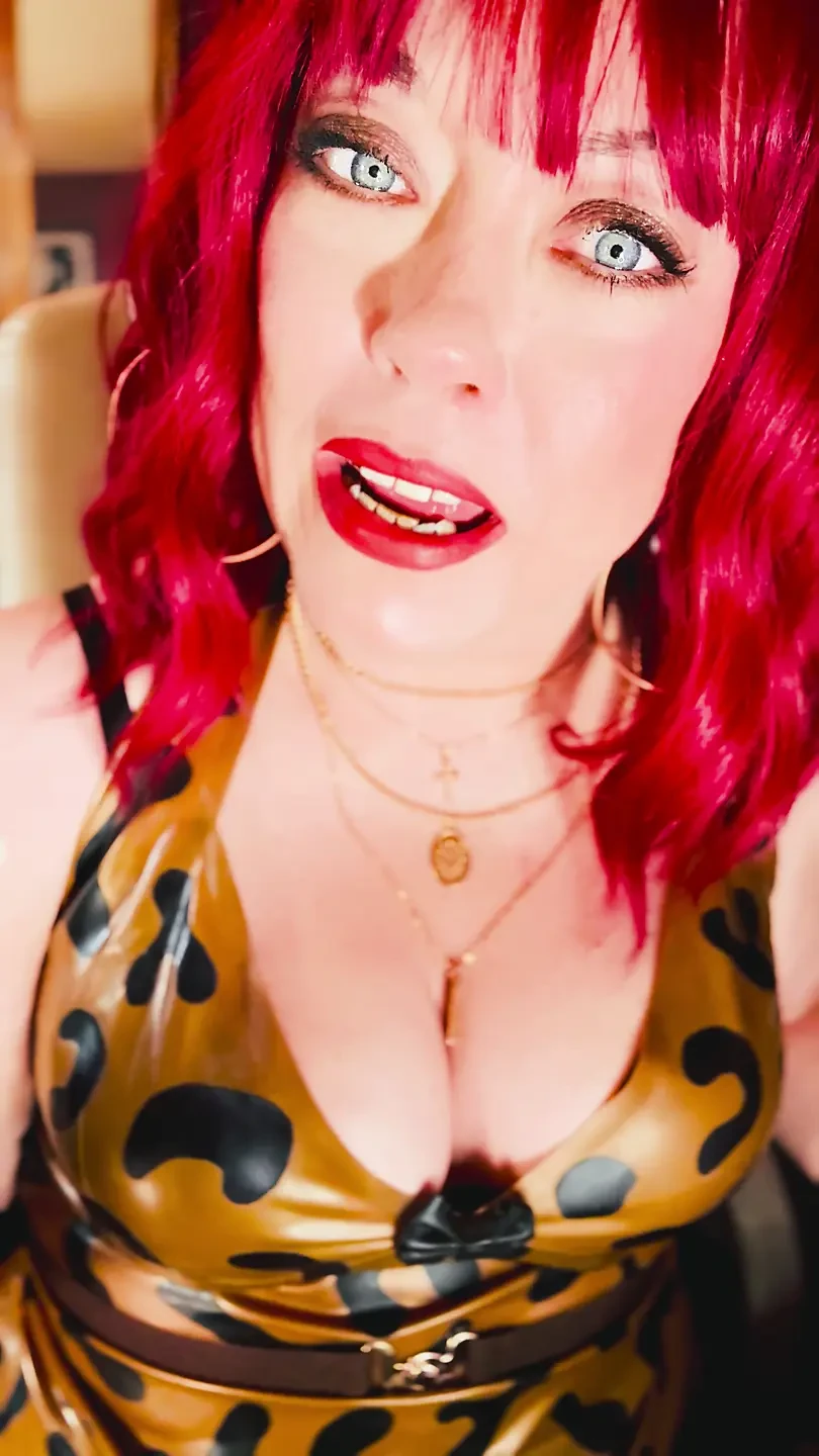 The Beautiful Rubber Beauty Tina Snua Smoking A Cigarette Using A Holder - Smoker Latex Gloves Rings Jewellery