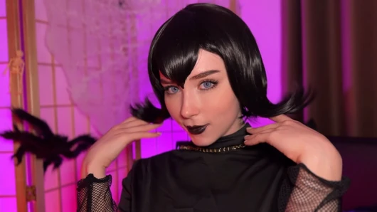 Mavis namiętnie rucha się i dostaje na twarz - Cosplay w hotelu Transylvania