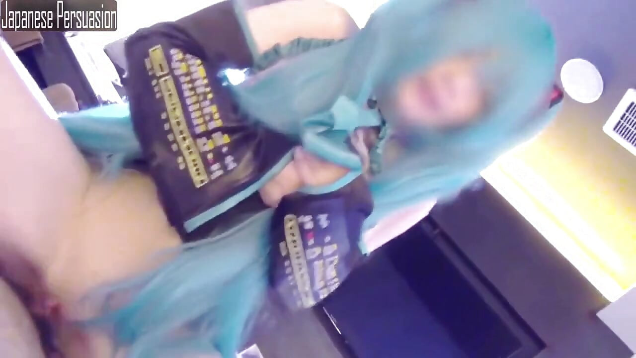 Miku cosplayer yeniden düzenlendi - solo oyun ve seks ile klasik miku kostümü - 1