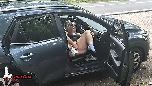 Muncrat berisiko di pinggir jalan