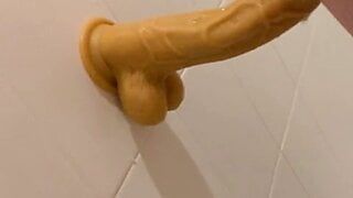 シャワー中のディルド