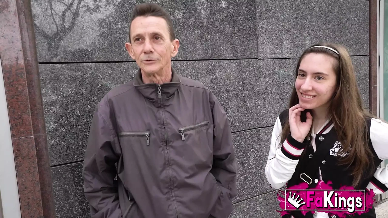 卡罗来纳州洛卡的特别生日！一个热辣少女和她的第一次3P