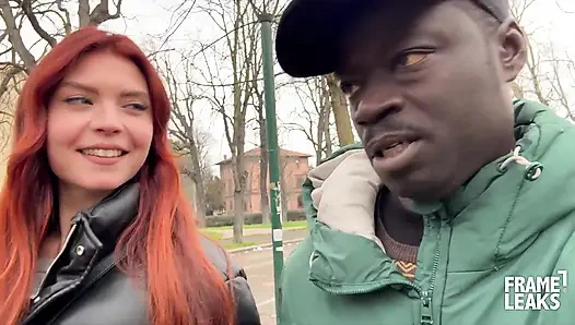 Ateşli sürpriz: oyuncu seçmelerinden peach lollypop ile anal sekse