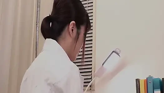 Rogue Lady Doctor Teases Her Patient with Bold Exam Then Demands Closer Contact and Kisses