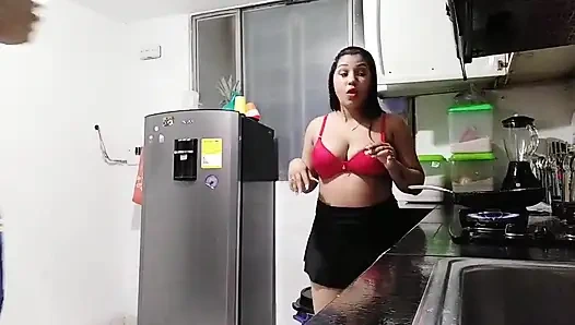 Si cewek rambut cokelat dengan toket kendor 18 tahun asal new york amerika serikat dientot sama kontol besar abang tirinya miralo