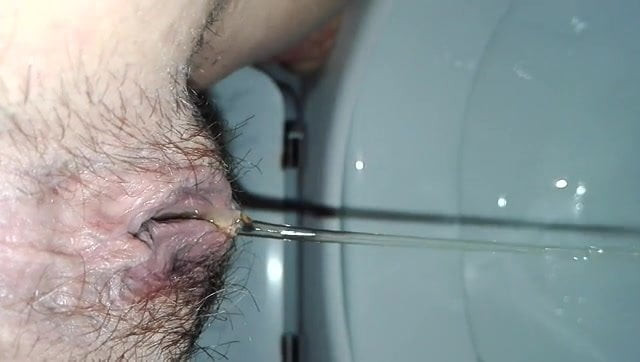 huge pussy pee