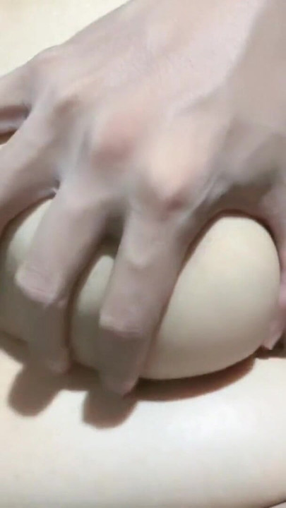 Amateur Footage of Beautiful Stepmother After Taking a Shower Accidentally Crosses Paths with Sister-in-law, and She Asks Him to Accompany her in the room | Clip 1