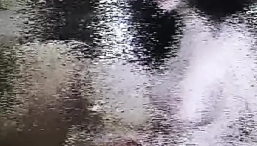 Interrassische Sorority Bash: Heiße Lesbenaction