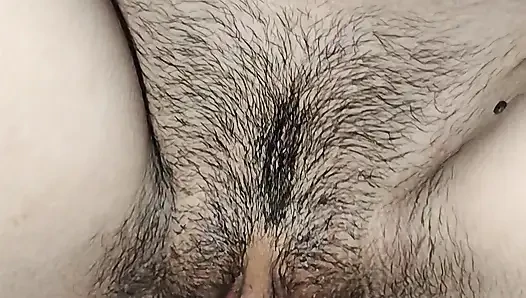 Fingering memek sempit dan dientot habis-habisan sama kontol besar