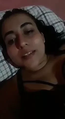 Luisa escurriendo