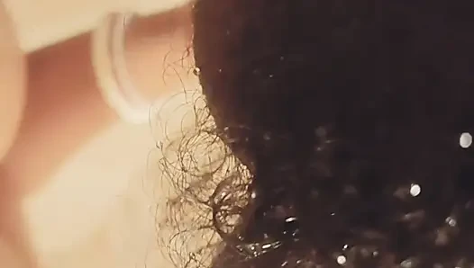Istri seksi cubby ngentot di kamar mandi