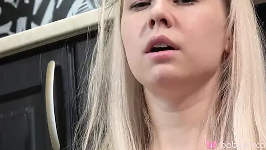 Solo babe,Mirai is masturbating in kitchen,in 4K.